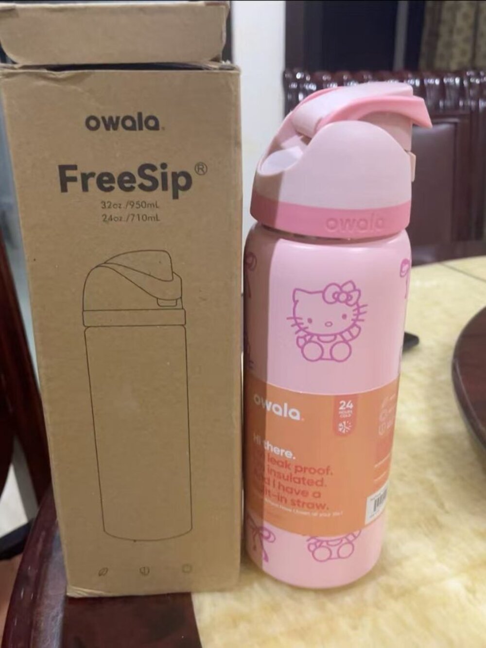 Owala FreeSip 32oz Hello Kitty Limited Edition Water Bottle with Box